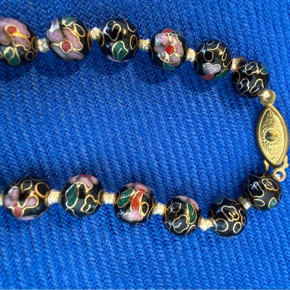 Vintage Elegant Black and Gold Floral Cloisonné Beaded Necklace - Picture 2 of 9